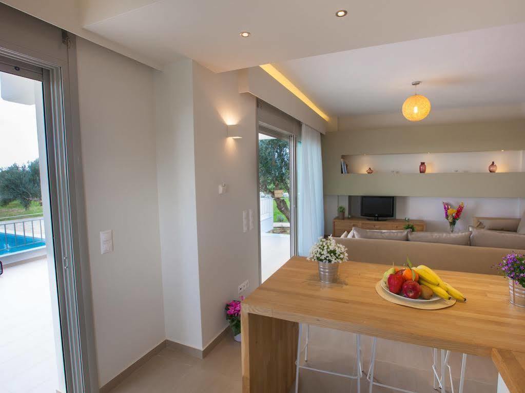 Abelia Luxurious Villas Finikounta Exterior photo